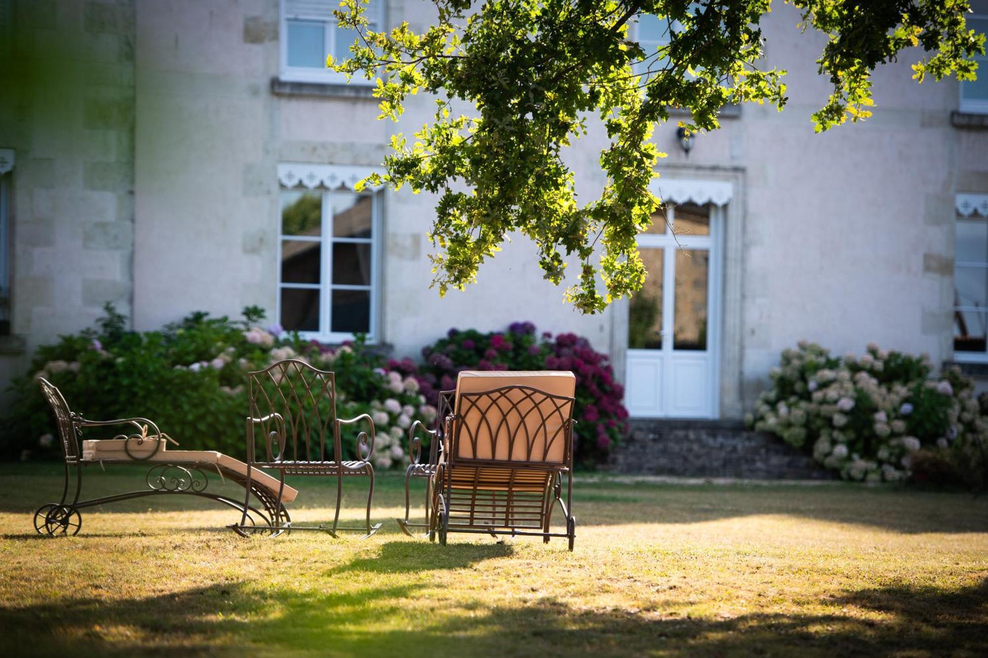 Domaine De La Briouse Bed and Breakfast Sanxay Eksteriør billede