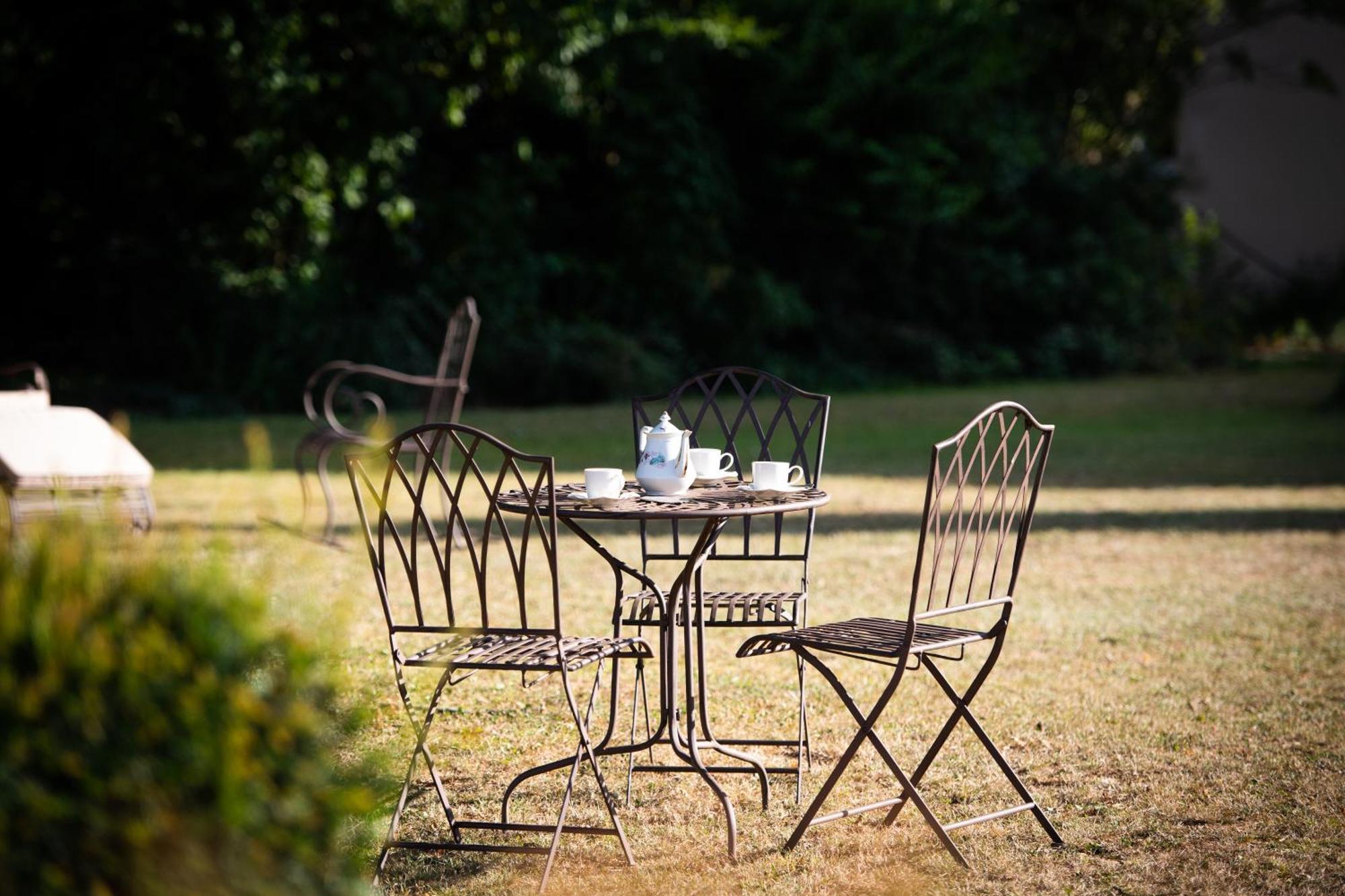 Domaine De La Briouse Bed and Breakfast Sanxay Eksteriør billede